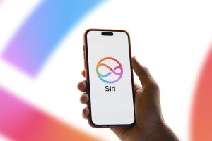 Siri verliert ihren Alleinanspruch – Apple muss iPhones für Konkurrenz öffnen