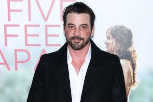 Skeet Ulrich stellt klar, dass er in 'Scream 7' nicht mitspielen wird.