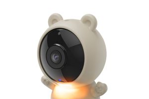 Smarte Überwachungskamera im Teddy-Design