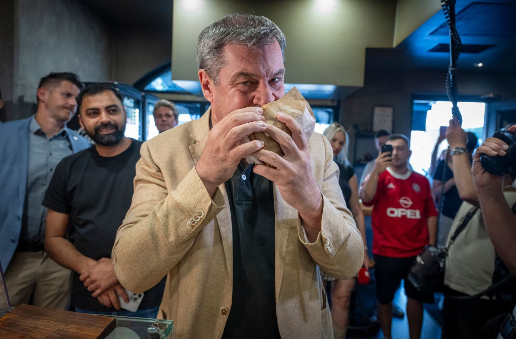 Söder will weniger Döner-Fotos veröffentlichen
