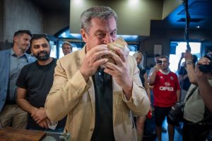 Söder will weniger Döner-Fotos veröffentlichen