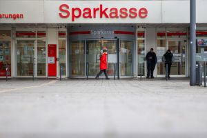 Sparkasse öffnet wieder - Schließfächer weiterhin zu
