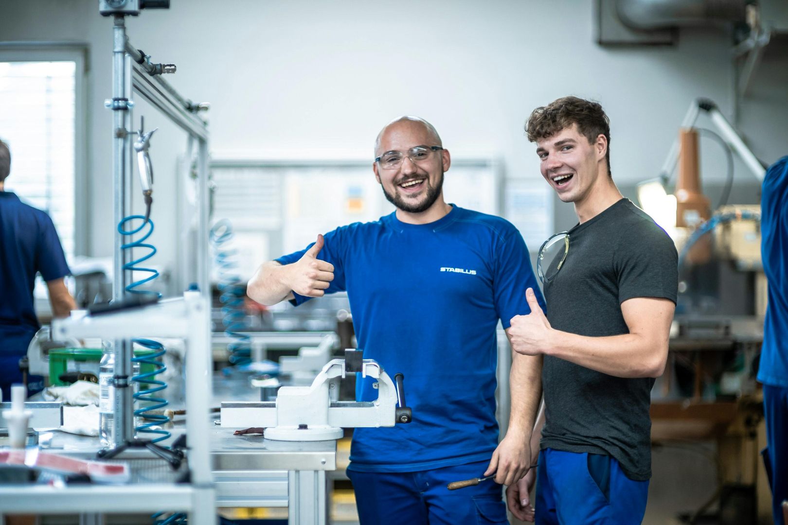 Stabilus: Sparprogramm frisst Gewinn – Konzerngewinn bricht um zwei Drittel ein