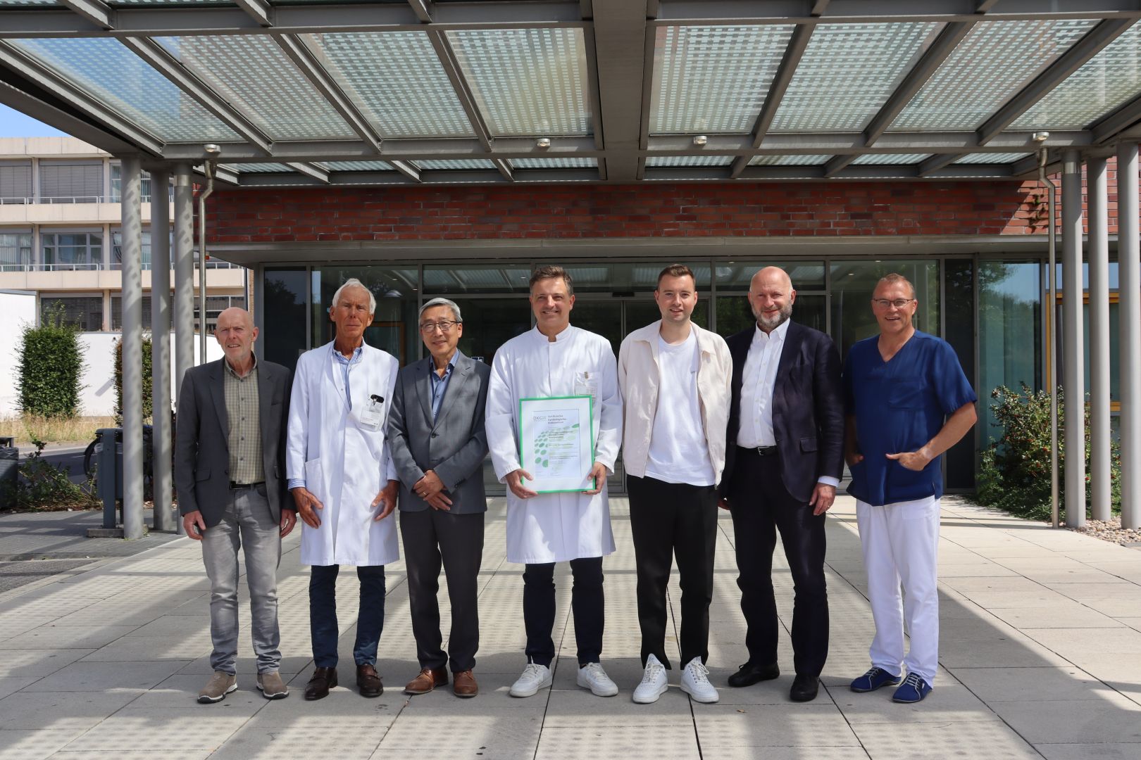 Städtische Kliniken Mönchengladbach: Gynäkologische Onkologie erfolgreich als Krebszentrum zertifiziert