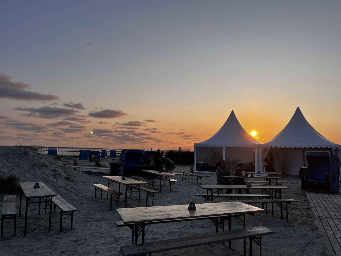 Strandfrühstück in Neßmersiel mit Musik und Programm