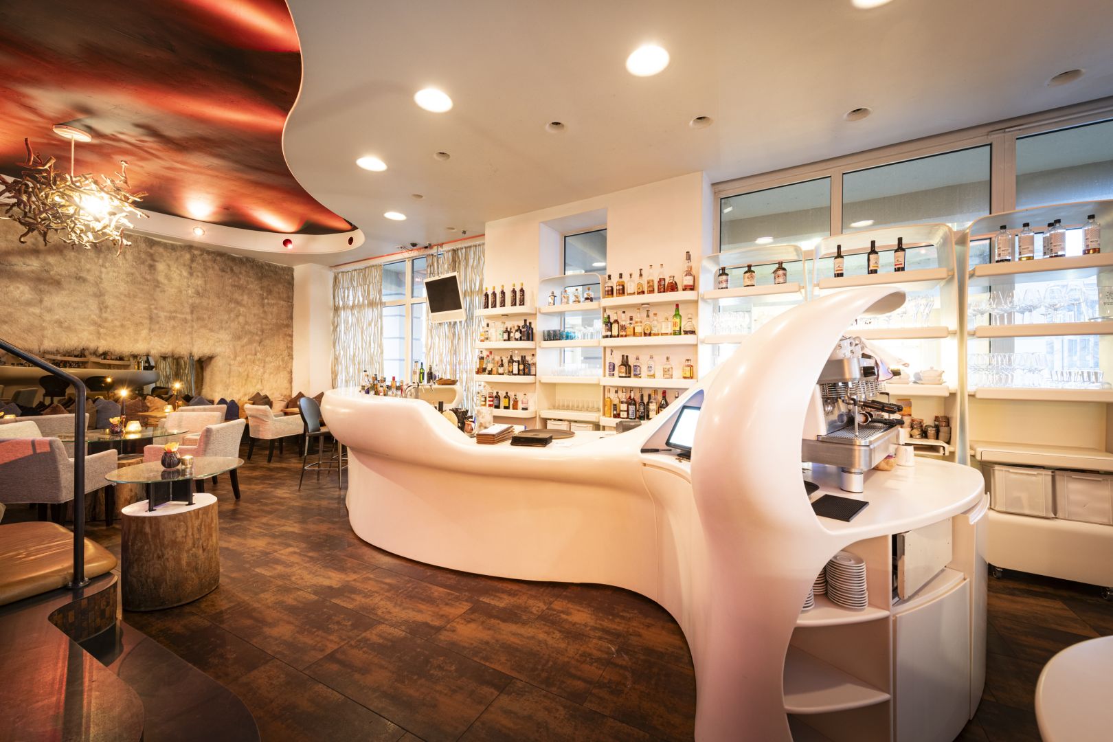 Stuttgarter Premiumgastronomie „5“: Neustart mit Insolvenzplan von dhmp Restrukturierung rechtskräftig