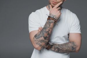 Tattoos stören das Immunsystem und verändern Impfwirkungen