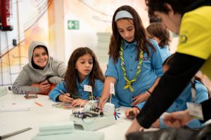 Tech-Talente fördern, Innovation vorantreiben – so begeistert Technik jede Generation