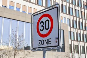 Tempo-30-Schild (Archiv)