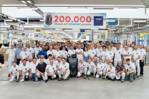 TEXA feiert 200.000 produzierte Klimaservicestationen der KONFORT-Serie 700