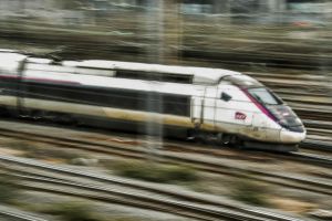 TGV kracht in Nordfrankreich in Laster - Toter und Verletzte
