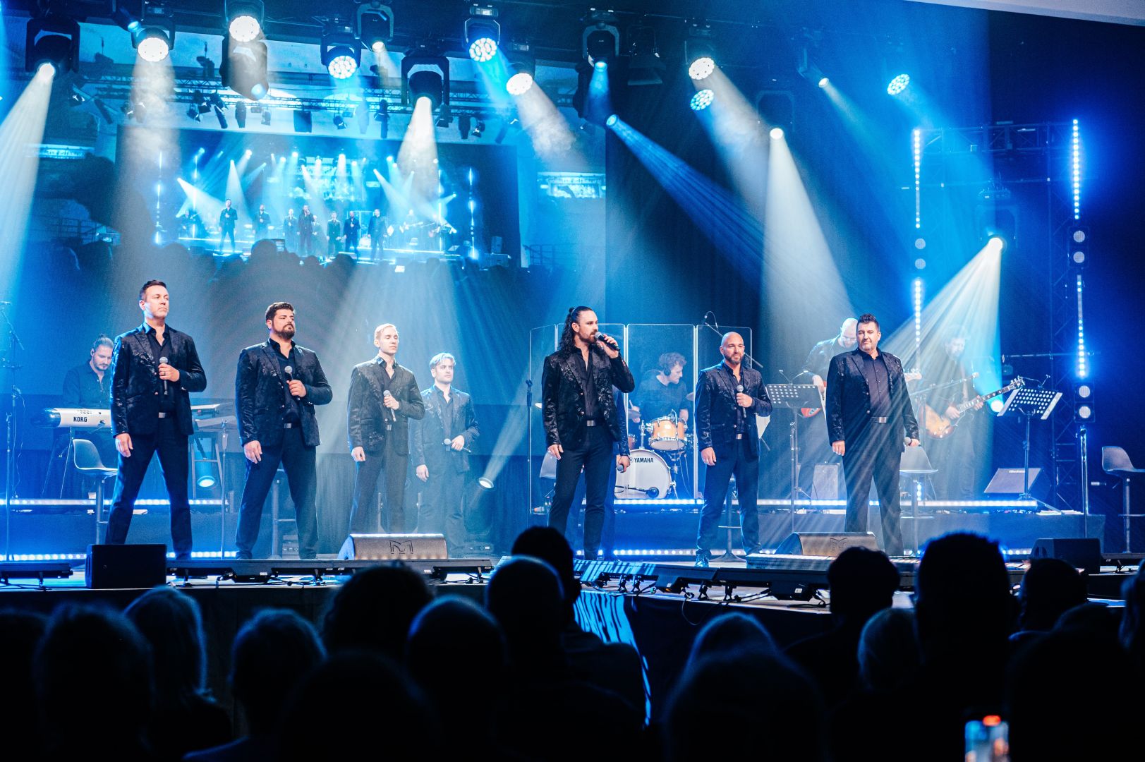 THE X TENORS – Die neue Dimension des Show-Entertainments feiert Premiere im Estrel Showtheater