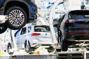 Trotz Gewinneinbruch: Europas Autobauer bleiben Weltspitze