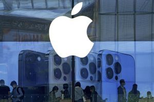 Trump droht Apple mit 25 % Strafzoll – iPhone-Produktion in den USA gefordert