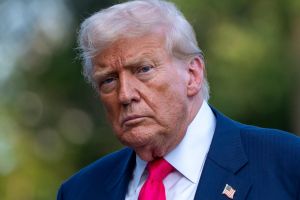 Trump, Epstein und die Akten: Ein riskantes Spiel mit der Wahrheit