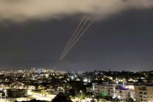 Trump erzwingt Waffenstillstand: Israel und Iran stoppen Angriffe – Ölpreis stürzt ab