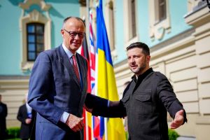 Trump weist Selenskyj auf US-Führungsrolle hin – Ukraine sucht Rückhalt in Europa