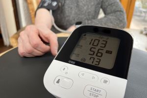 TÜV SÜD erklärt, was gute Blutdruckmessgeräte ausmacht