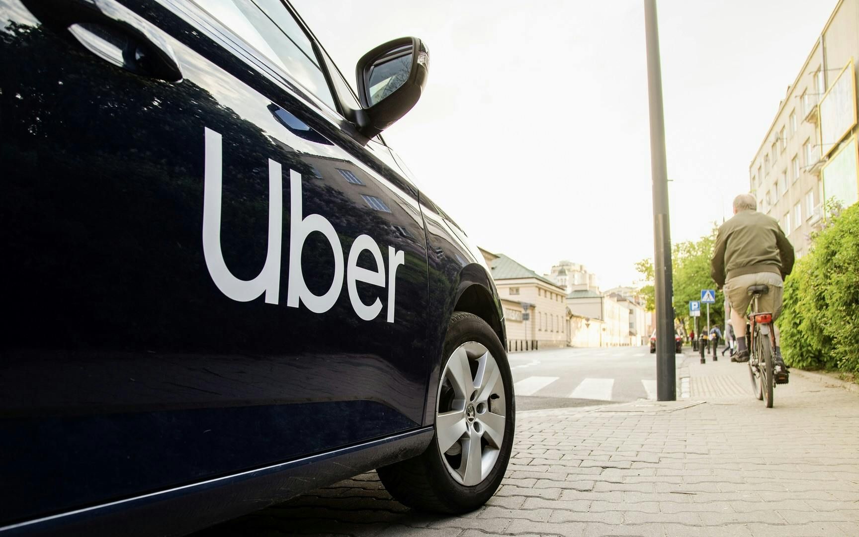 Uber steigt mit Milliardenauftrag bei Lucid in Robotaxi-Markt ein