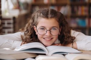 Überraschend: Bücher-Boom unter jungen Menschen – Buchbranche gewinnt!