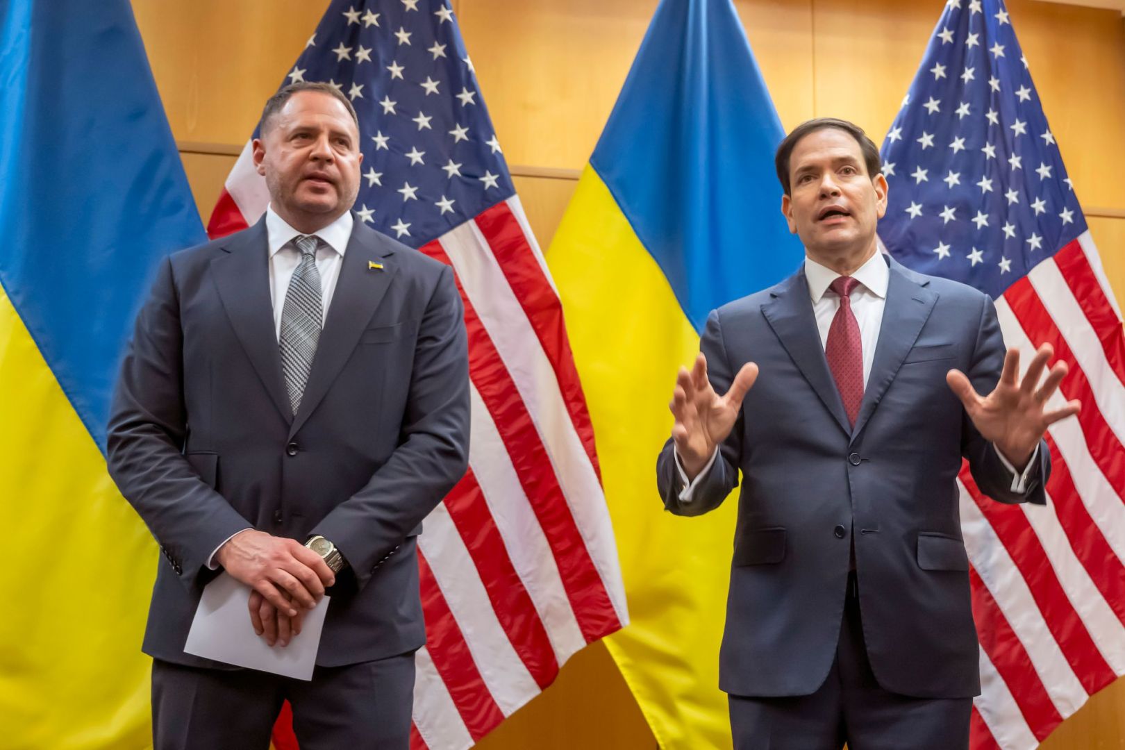 Ukraine-Krieg - Treffen in Genf zu US-Friedensplan