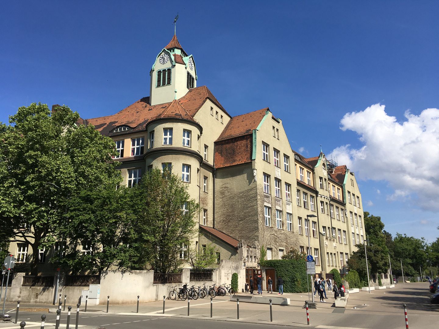 Umzug und Generalsanierung Ludwig-Uhland-Schule