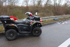 Unfall mit einem Nikolaus-Quad
