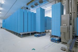 Unterfahr-FTS von BÄR Automation