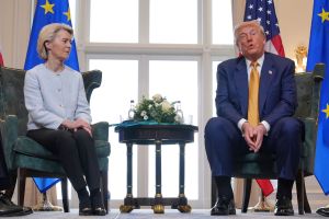 US-Präsident Trump trifft von der Leyen in Schottland