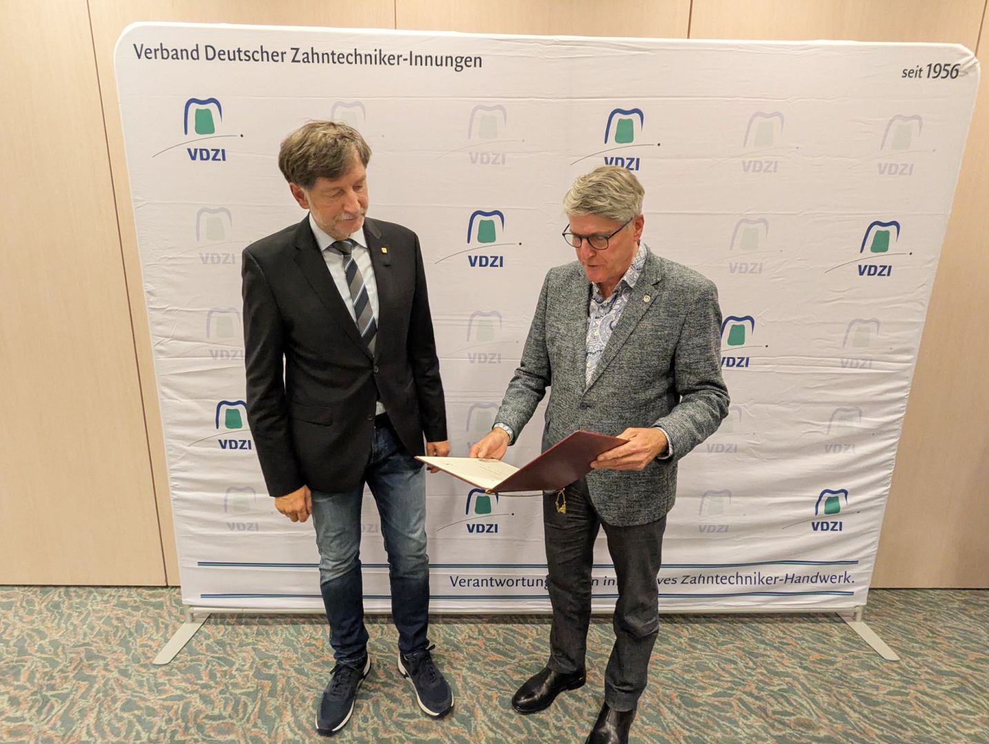 VDZI verleiht seine höchste Auszeichnung