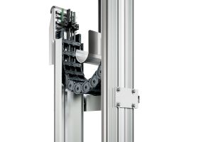 Vertical Guide von TSUBAKI KABELSCHLEPP für die Intralogistik