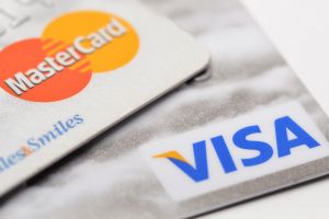 Visa und Mastercard: Duopol unter Strom