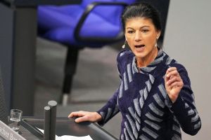 Wagenknecht warnt vor Krieg mit Russland
