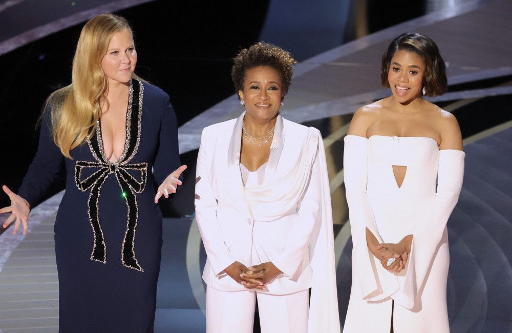 Wanda Sykes moderierte die 2022 Oscars mit Regina Hall und Amy Schumer.