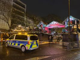 Weihnachtsmarkt in Köln wegen Koffer geräumt