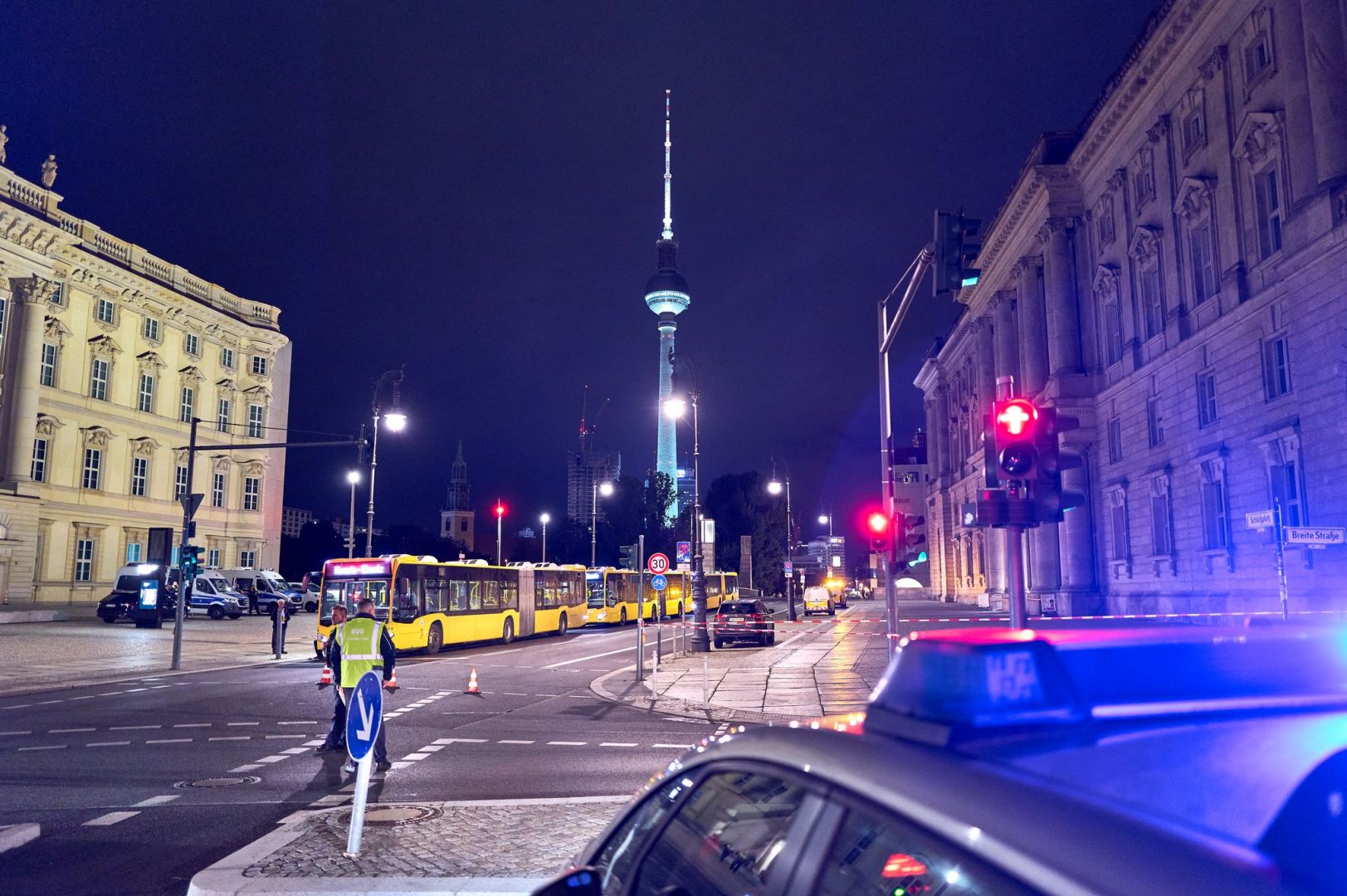 Weltkriegsbombe in der Spree in Berlin-Mitte gefunden