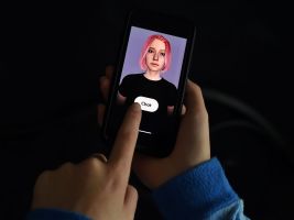 Wenn Maschinen zu Freunden werden – Wie KI die Einsamkeit moderner Menschen füllt