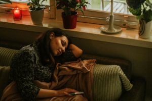 Wintermüdigkeit im Blick: Warum der Januar das Nervensystem besonders fordert