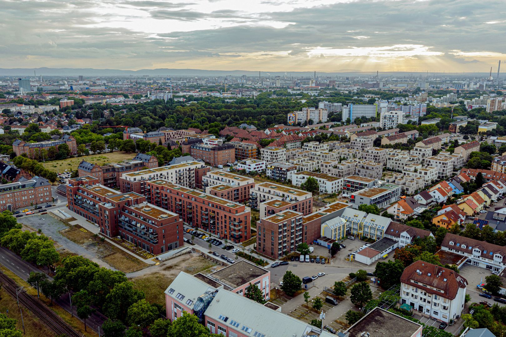 WÖHR Autoparksysteme realisiert zukunftsweisendes Parkkonzept im denkmalgeschützten Stadtquartier Turley in Mannheim
