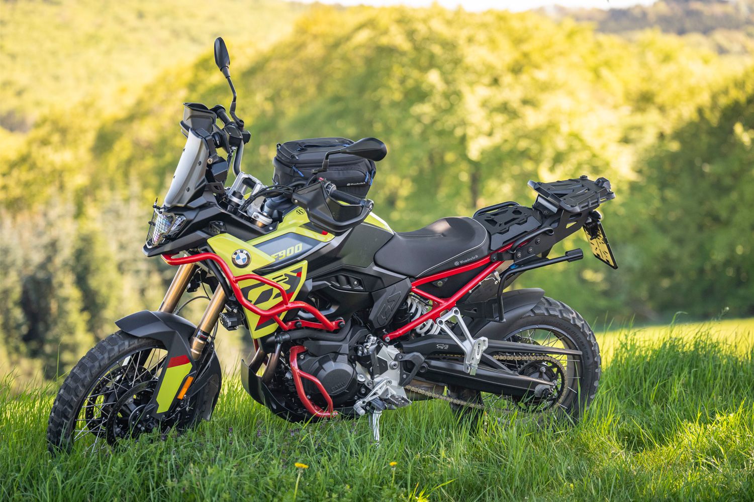 Wunderlich AKTIVKOMFORT Sitze erweitern das Potential der BMW F 900 GS durch ein sportergonomisches Upgrade