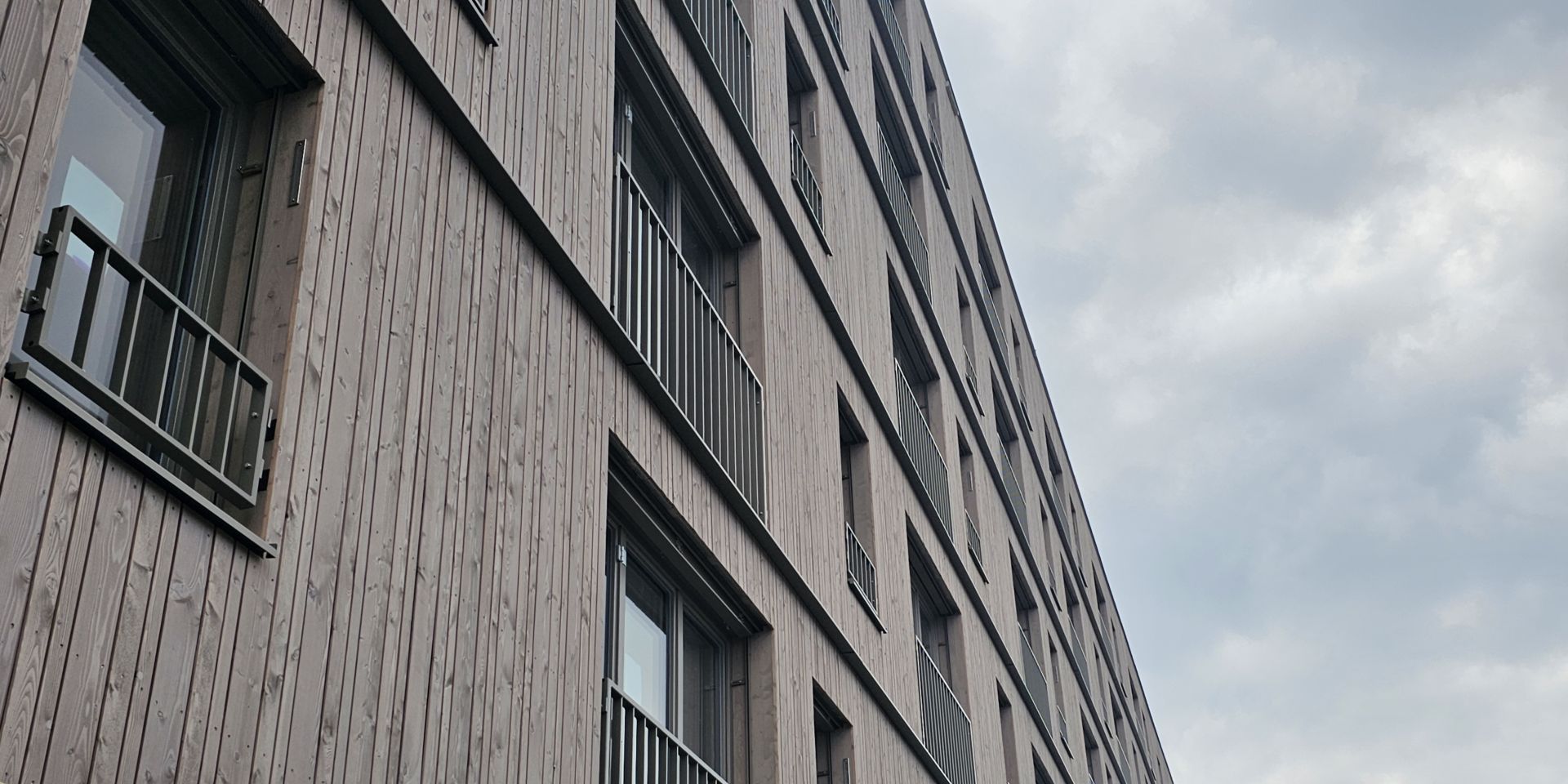 Z-Protect Profile: Effiziente Brandsperren für moderne Holzfassaden