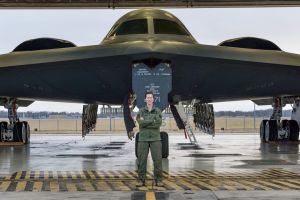 Zehn Jahre Training, kein Jet-Set-Leben: Die stille Realität der B-2-Piloten