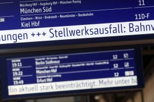 Zugverkehr Hamburg-Berlin beeinträchtigt