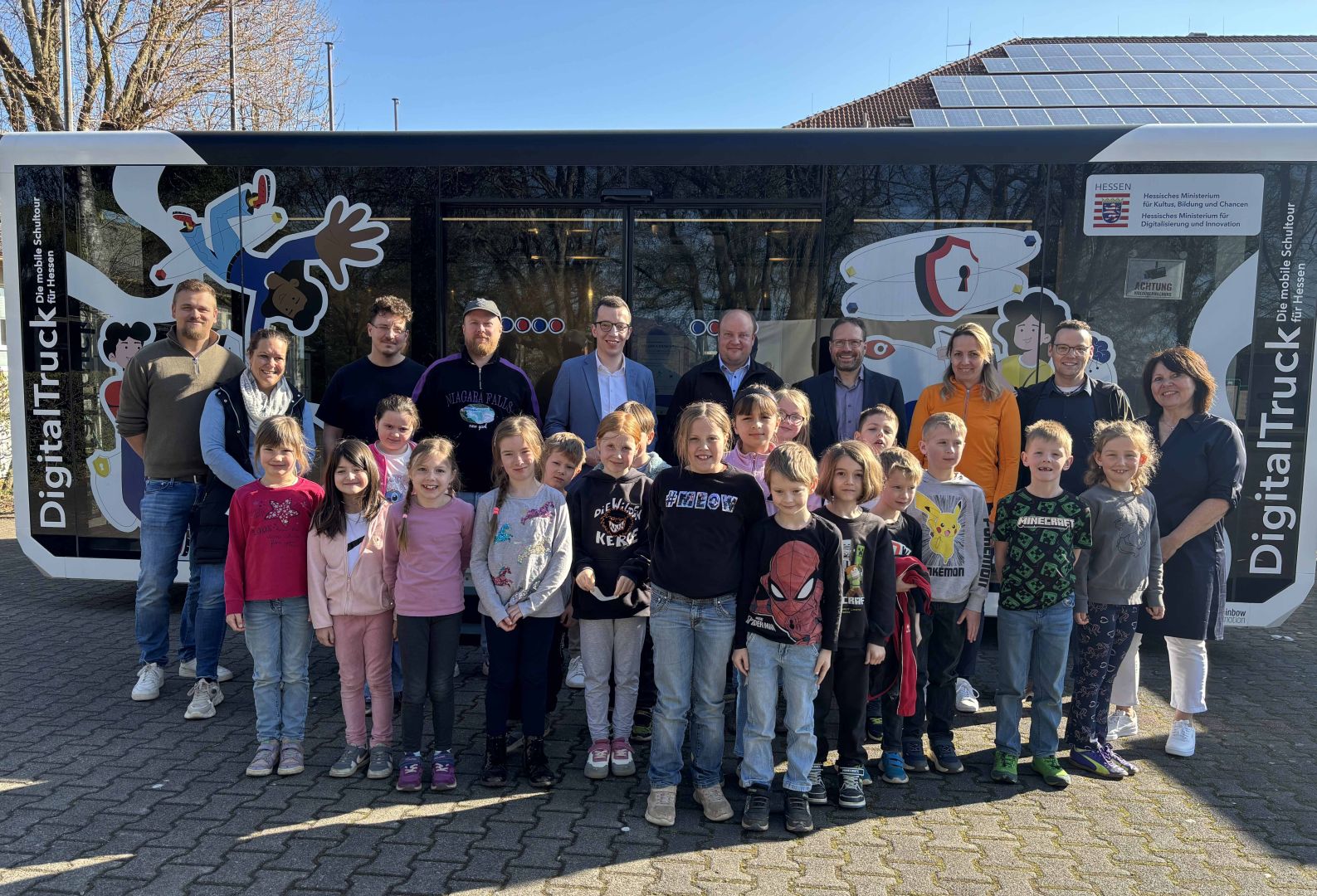 Zukunft zum Anfassen: „DigitalTruck“ machte Station in Ulrichstein