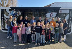 Zukunft zum Anfassen: „DigitalTruck“ machte Station in Ulrichstein