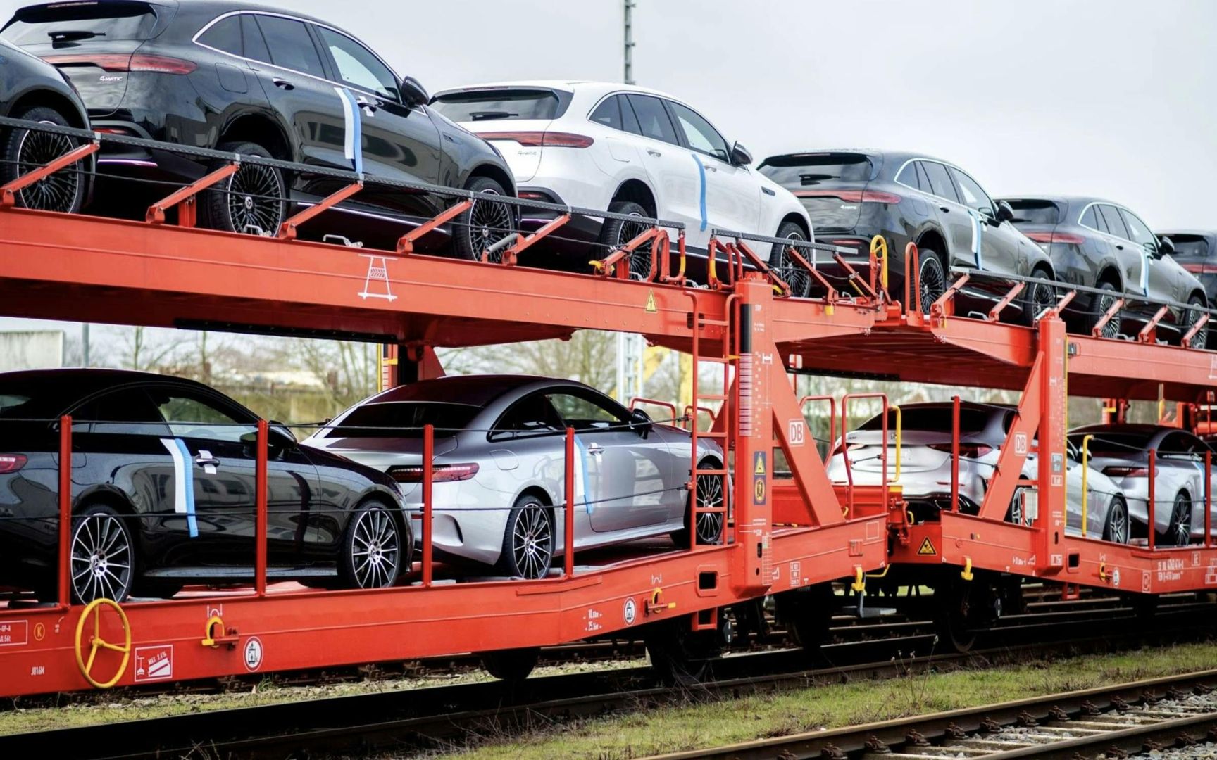 Zulieferer stoppen Investitionen – deutsche Autoindustrie droht im E-Mobilitätsrennen den Anschluss zu verlieren