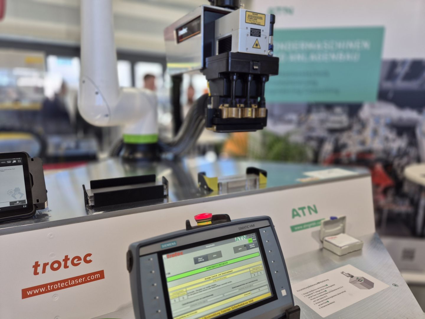 Zwei Spezialisten, ein System